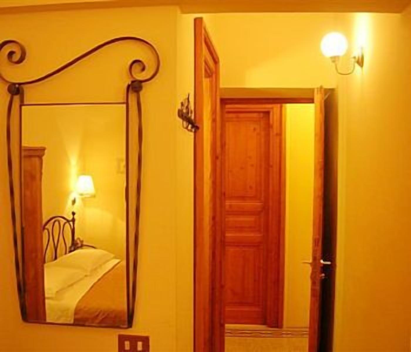 Marta Guest House Рим Екстер'єр фото